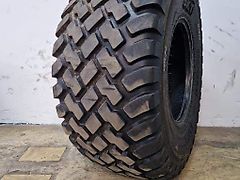 BKT 800/60R32 BKT FL-690 185D 26MM Gebruikt