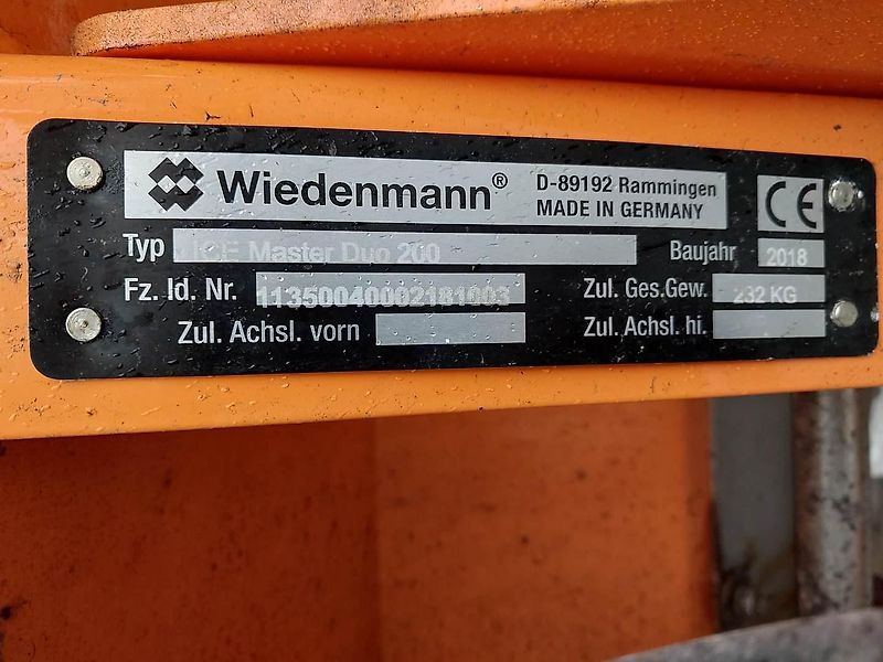 Schmidt Swingo Compact 200+ inkl. Kehrmaschine und Winterdienst