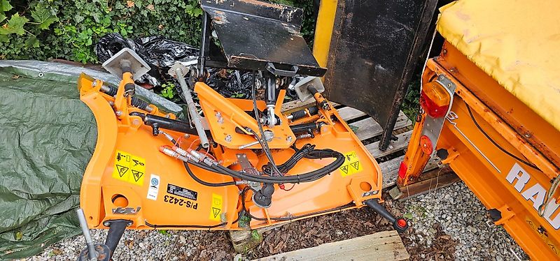 Schmidt Swingo Compact 200+ inkl. Kehrmaschine und Winterdienst