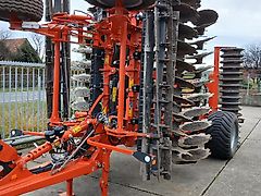 Kuhn Optimer XL5000 mit Messerwalze
