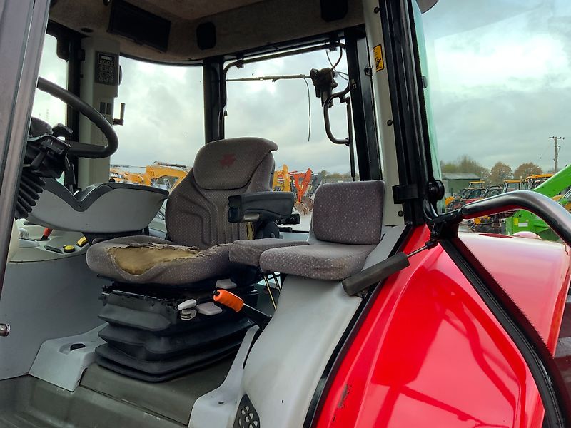 Massey Ferguson 6480 DYNA-6 Tractor (ST24945)