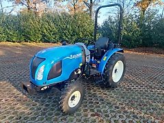 New Holland Boomer 35