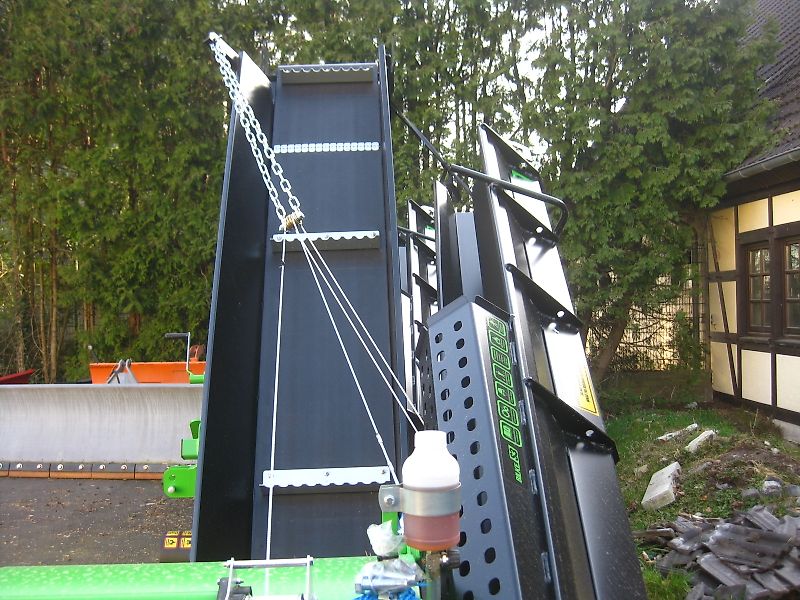 BILKE S3 PTO Zapfwelle Spaltautomat mit Einzugsband und Ausleger