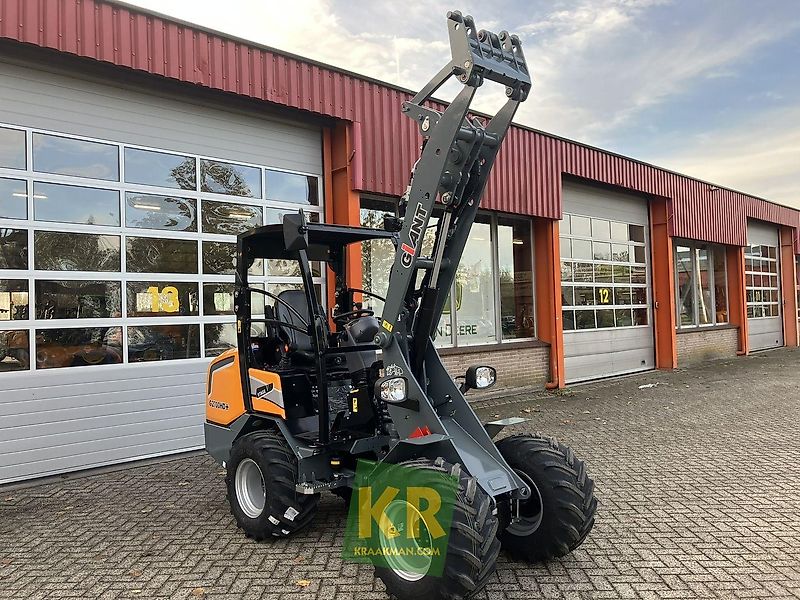 Giant G2700 HD+ #775440