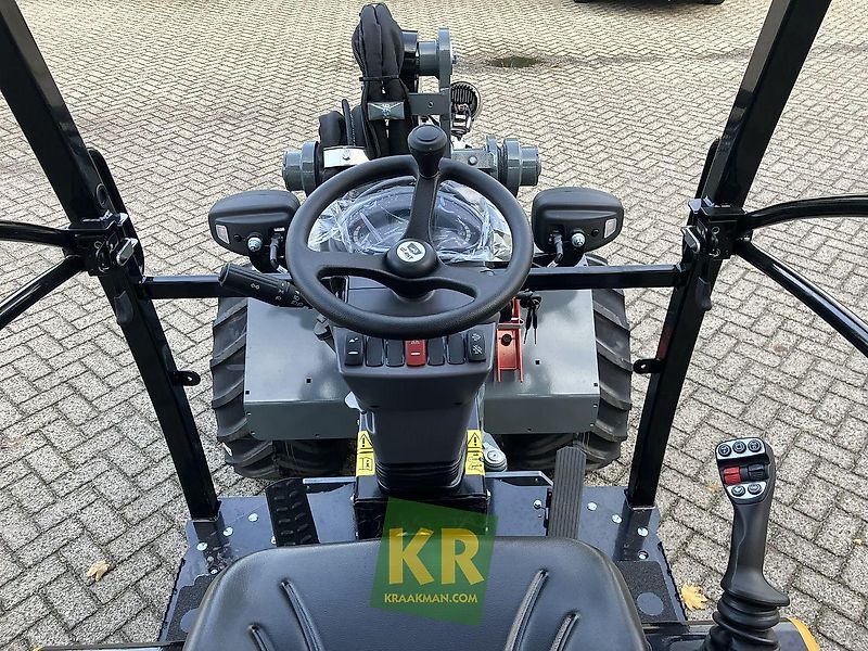 Giant G2700 HD+ #775440