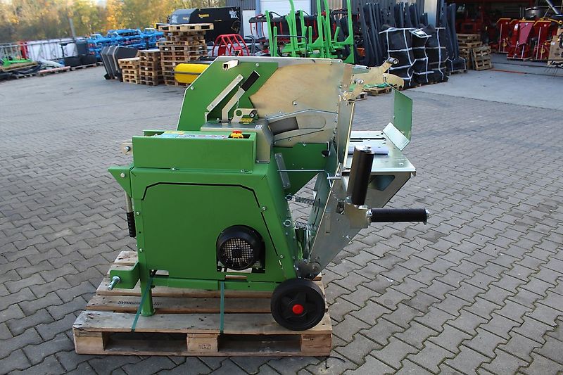 ROBUST S70 Elektro+Zapfwelle-Profi