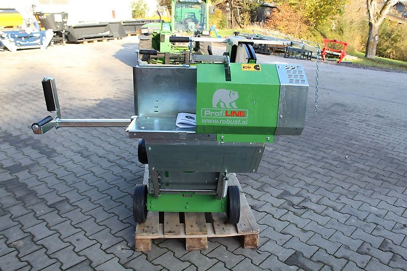 ROBUST S70 Elektro+Zapfwelle-Profi