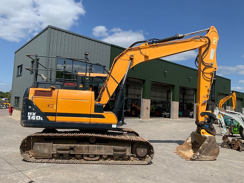 Hyundai HX140L Digger (ST23370)