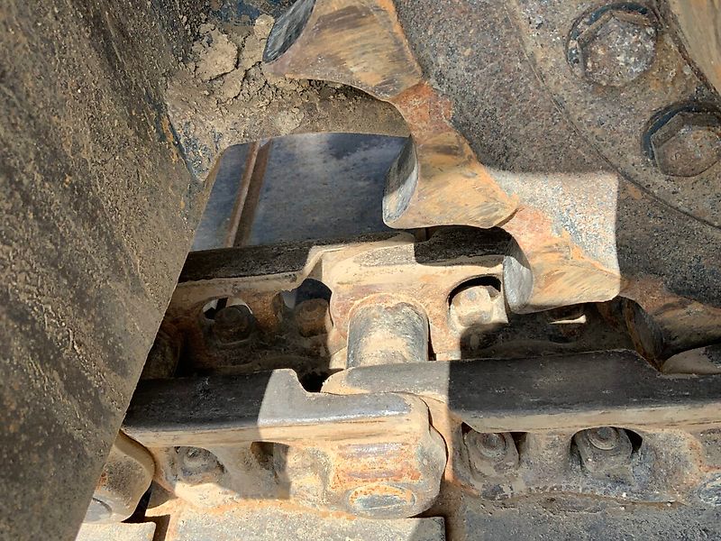 Hyundai HX140L Digger (ST23370)