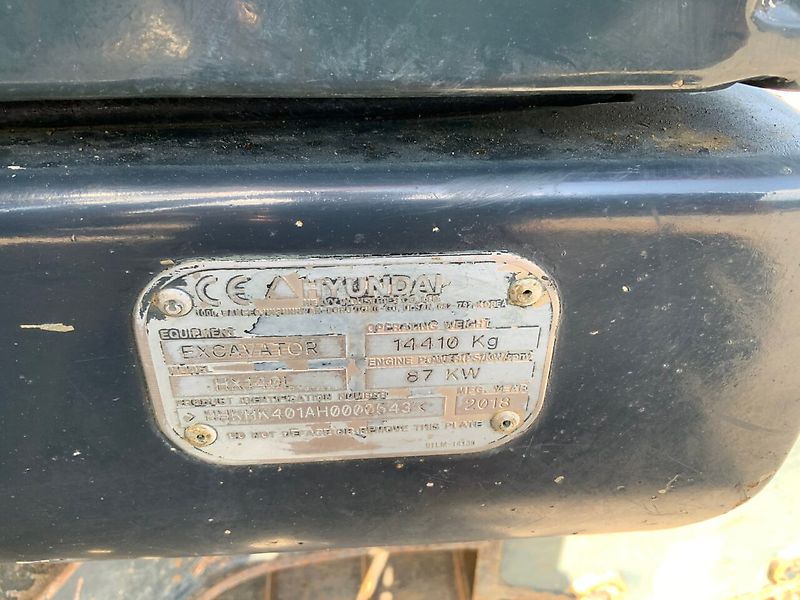 Hyundai HX140L Digger (ST23370)