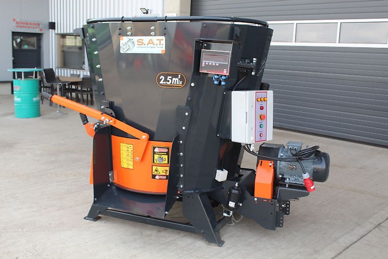 Burkon Futtermischer-2,5m³-Elektromotor+Gelenkwelle