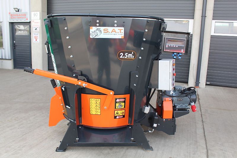 Burkon Futtermischer-2,5m³-Elektromotor+Gelenkwelle