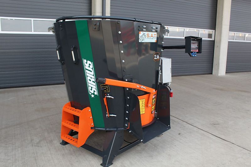 Burkon Futtermischer-2,5m³-Elektromotor+Gelenkwelle