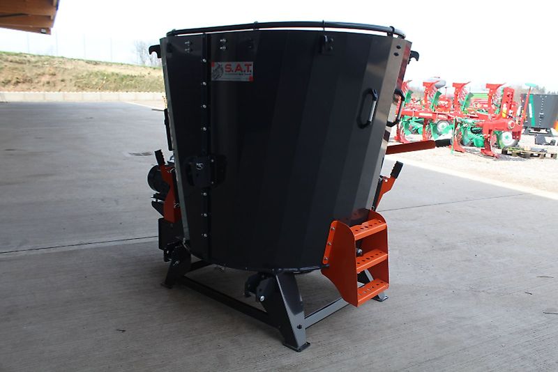 Burkon Futtermischer-2,5m³-Elektromotor+Gelenkwelle