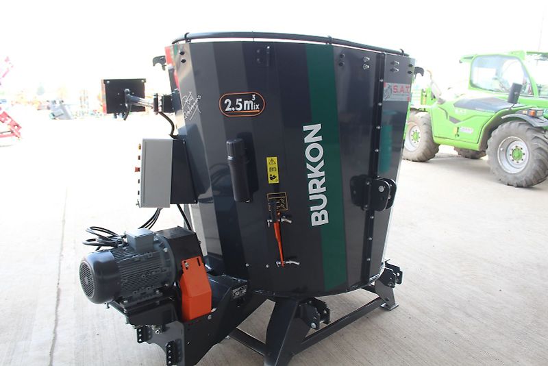 Burkon Futtermischer-2,5m³-Elektromotor+Gelenkwelle