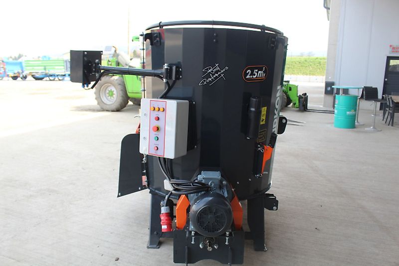 Burkon Futtermischer-2,5m³-Elektromotor+Gelenkwelle