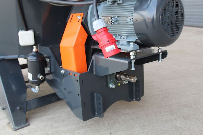 Burkon Futtermischer-2,5m³-Elektromotor+Gelenkwelle