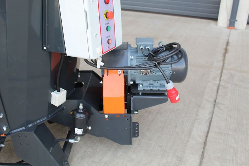 Burkon Futtermischer-2,5m³-Elektromotor+Gelenkwelle