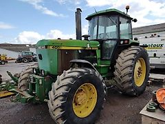 John Deere 4055