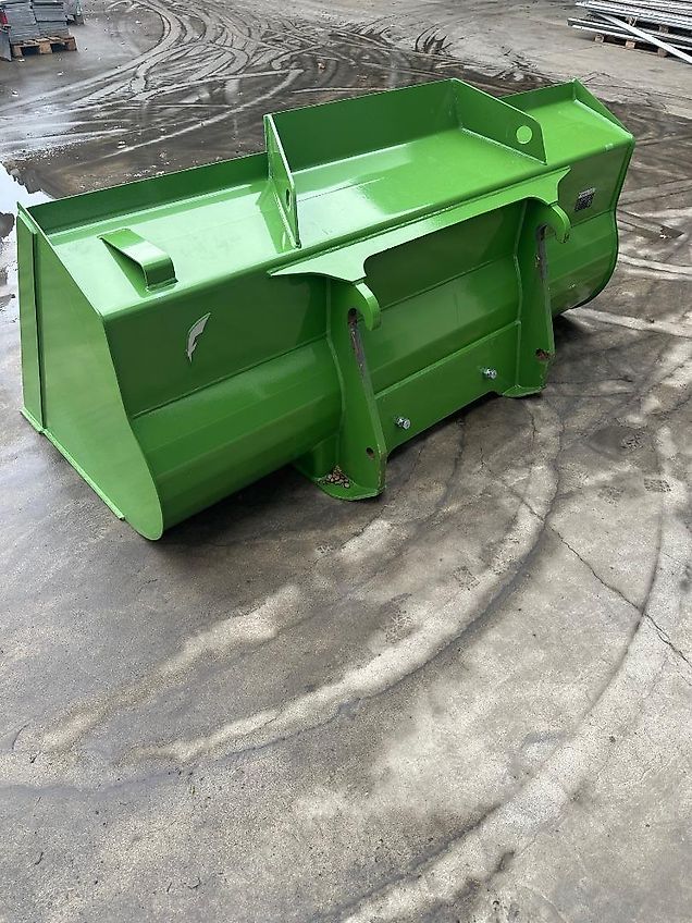 Fuhrmann Schaufel zu Fendt Teleskoplader Fuhrmann 340G
