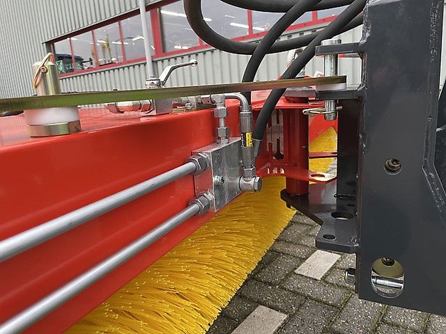 Adler K600-240 Veegmachine