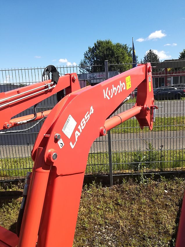 Kubota LA1854