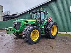 John Deere 7830