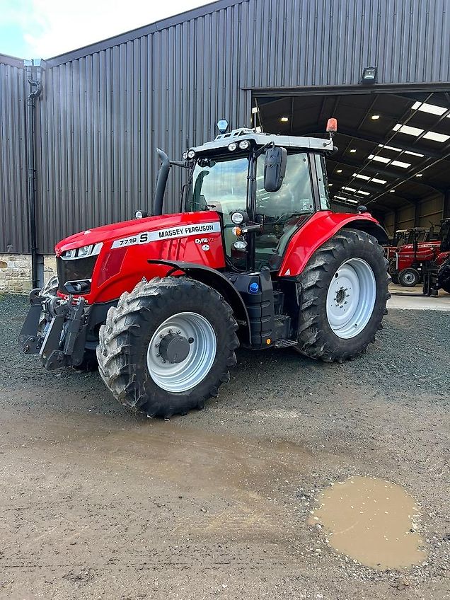 Massey Ferguson 7719S