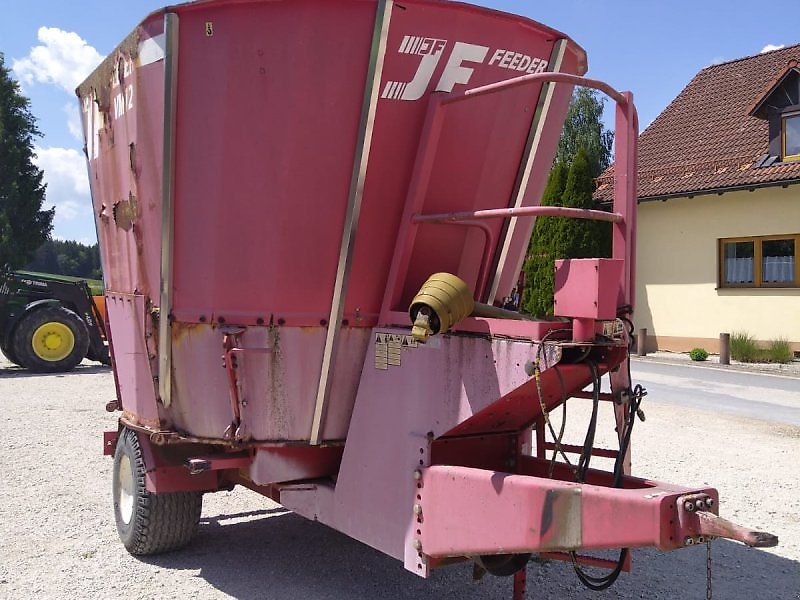 JF Feeder VM12