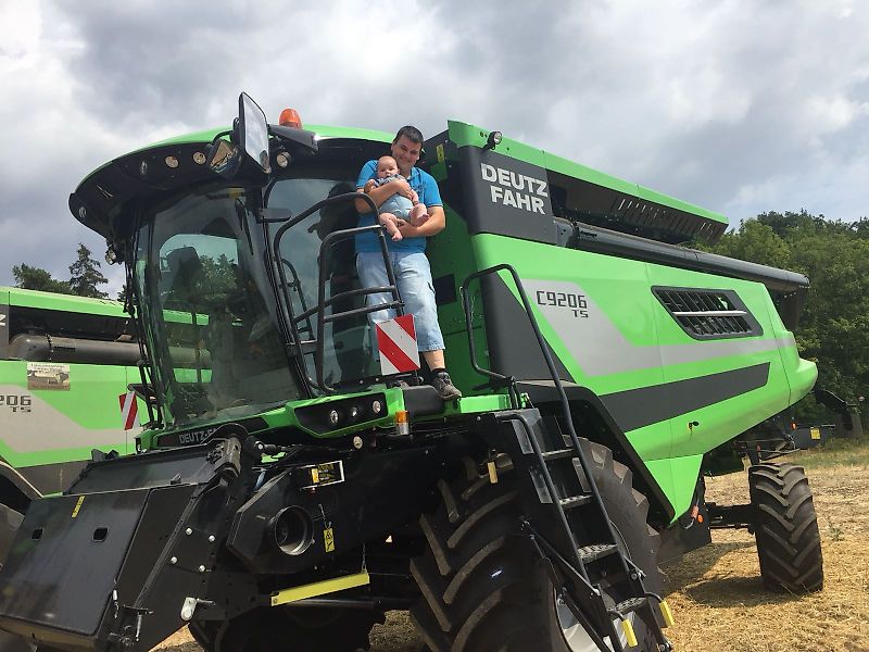 Deutz Fahr C9206 Ts T4f Combine Harvesters Used In 61169 Friedberg