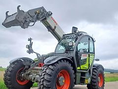 Claas Scorpion 7055