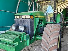 John Deere 8200