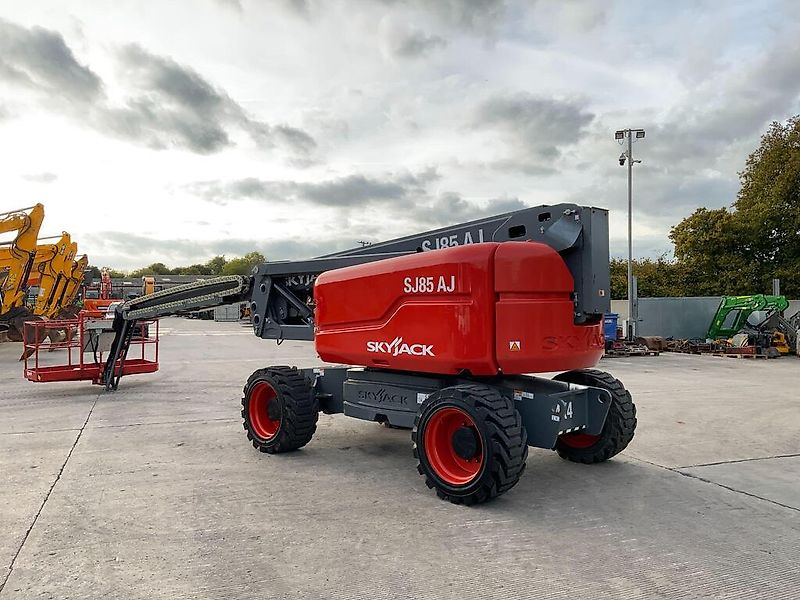 Skyjack SJ85AJ Telescopic Boom Lift (ST24683)