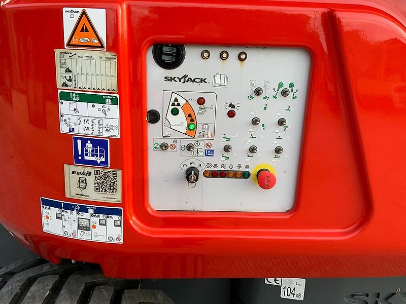 Skyjack SJ85AJ Telescopic Boom Lift (ST24683)