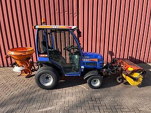 Iseki TM 3215 AHLK Kommunaltraktor Schlepper Winterdienst Traktor Iseki TM 3215 AHLK Kommunaltraktor Schlepper Winterdienst Traktor
