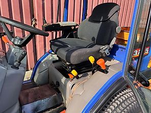 Iseki TM 3215 AHLK Kommunaltraktor Schlepper Winterdienst Traktor Iseki TM 3215 AHLK Kommunaltraktor Schlepper Winterdienst Traktor