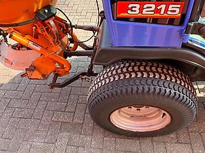 Iseki TM 3215 AHLK Kommunaltraktor Schlepper Winterdienst Traktor Iseki TM 3215 AHLK Kommunaltraktor Schlepper Winterdienst Traktor