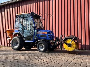 Iseki TM 3215 AHLK Kommunaltraktor Schlepper Winterdienst Traktor Iseki TM 3215 AHLK Kommunaltraktor Schlepper Winterdienst Traktor