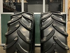Vredestein Traxion 85 420/85R24 137B