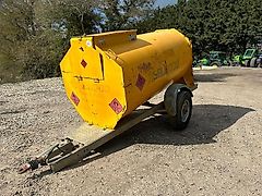 Main 2000L Fuel Bowser