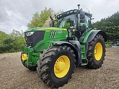 John Deere 6215R