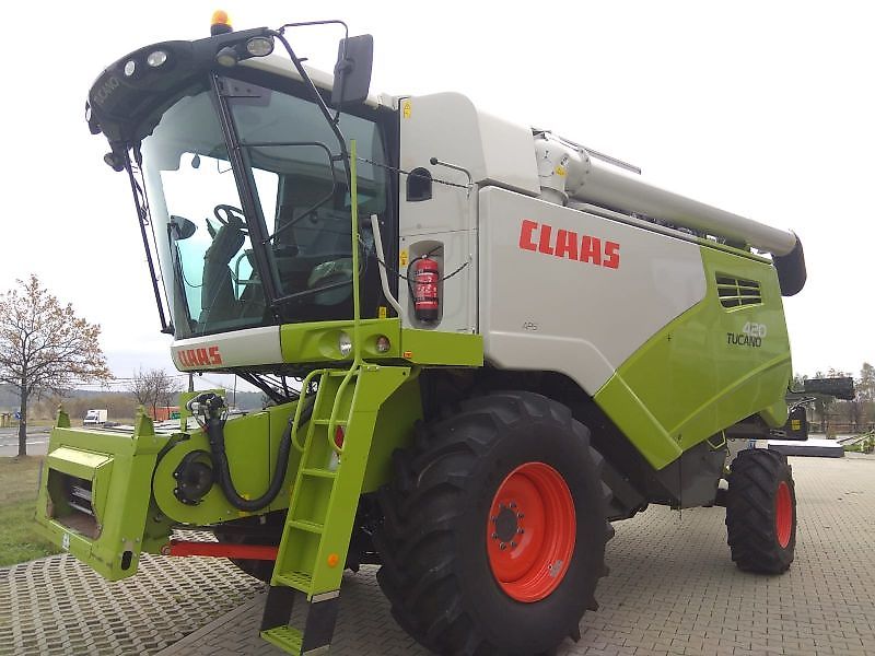 Claas Tucano 420 Combine Harvesters Used In 31275 Lehrte Germany