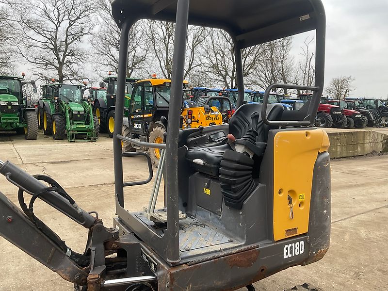 Volvo EC18D DIGGER