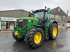 John Deere 6R 215