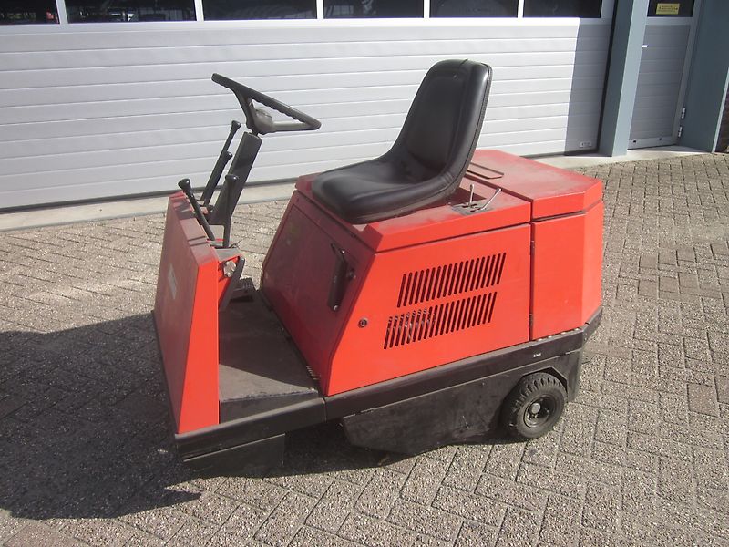 Hako SWEEPER SELFPROPPELD 950 VE
