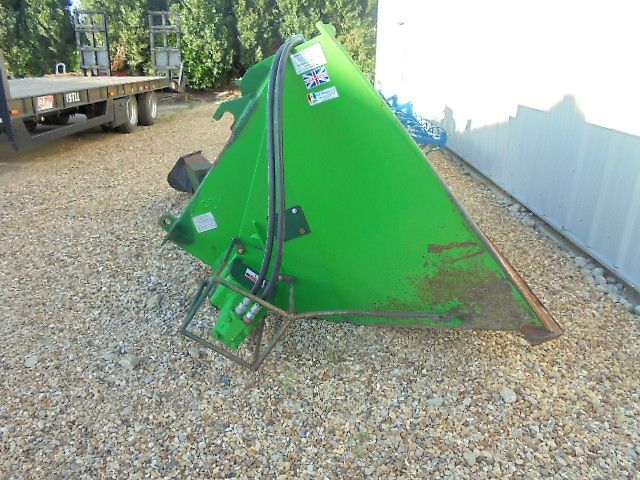 KW Auger roller feeder bucket
