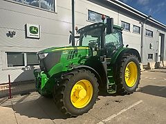 John Deere 6215R