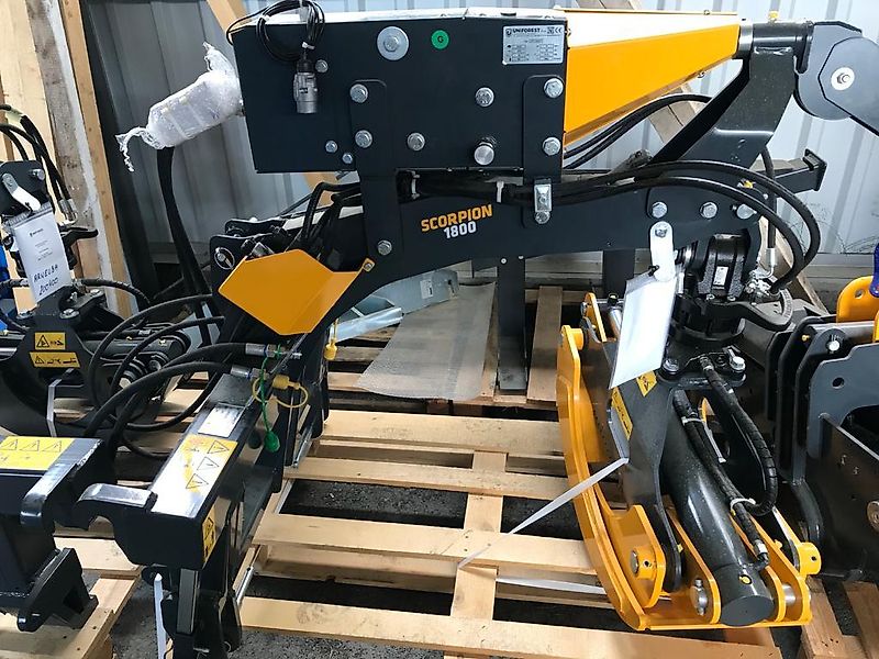 Uniforest Scorpion 1800 F Rückezange