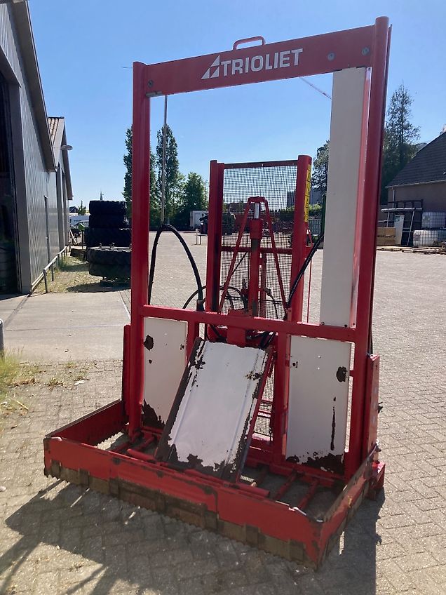Trioliet TU 195 met hefmast