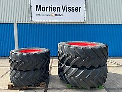 BKT Set BKT Agrimax 540/65R30 & 650/65R42 op Fendt velgen 10-gaats
